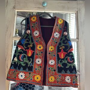 Colorful Floral Embroidered Women's Sweater Vest